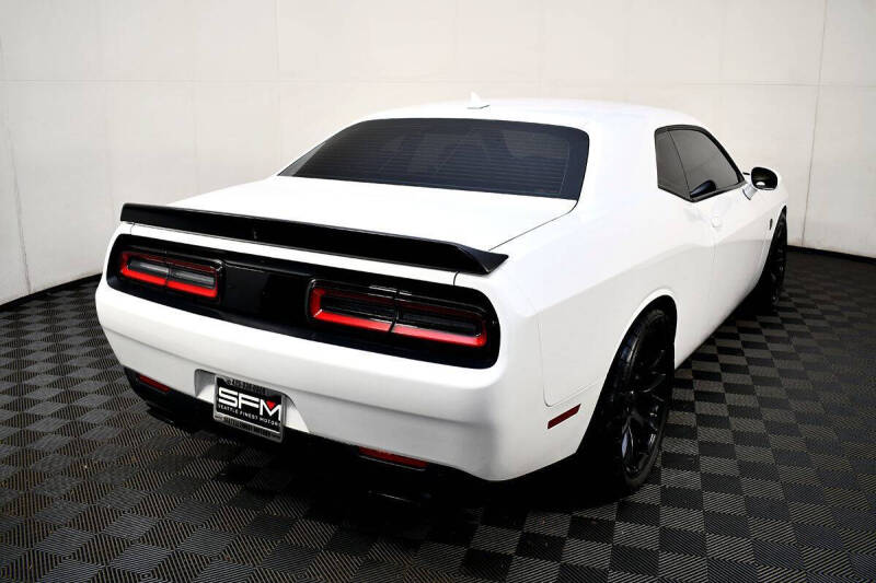 2015 Dodge Challenger SRT Hellcat