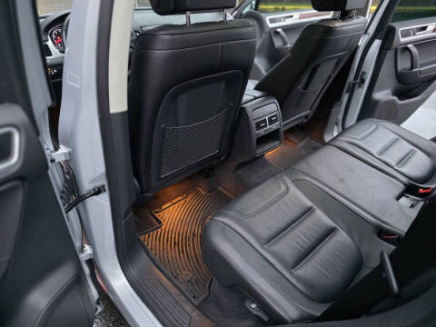 2015 Volkswagen Touareg V6 Lux