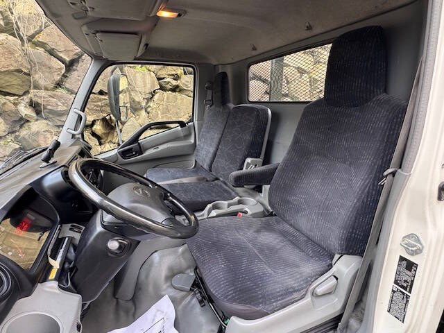 2016 Hino 195