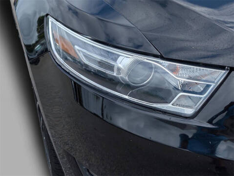 2017 Ford Taurus SEL