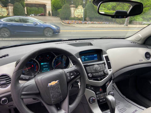 2013 Chevrolet Cruze LS Auto