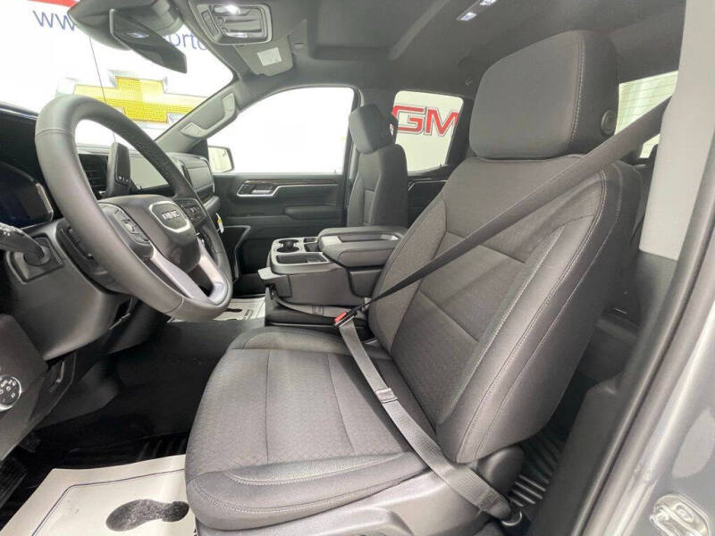 2026 GMC Sierra 1500 Elevation Standard