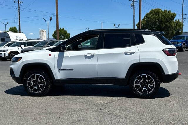 2025 Jeep Compass Trailhawk