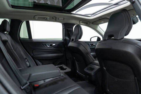 2024 Volvo V60 Cross Country B5 Plus