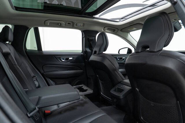 2024 Volvo V60 Cross Country B5 Plus