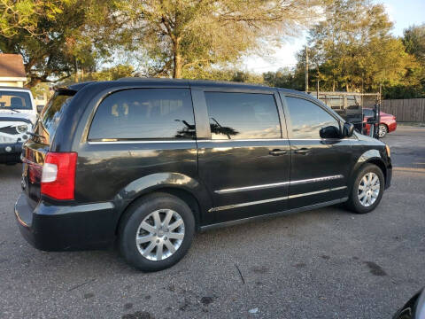 2013 Chrysler Town and Country Touring