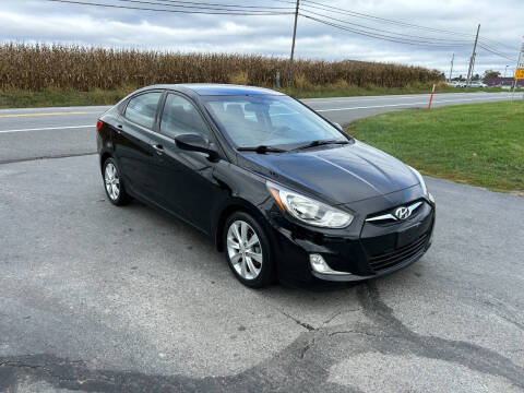 2012 Hyundai Accent GLS