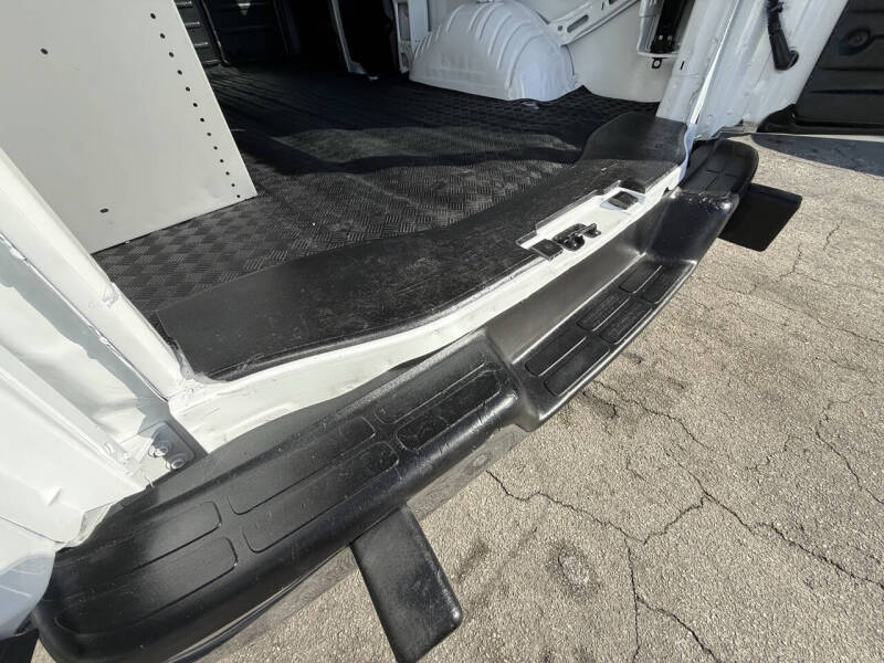 2020 GMC Savana 2500