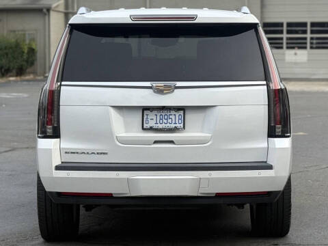 2016 Cadillac Escalade Platinum