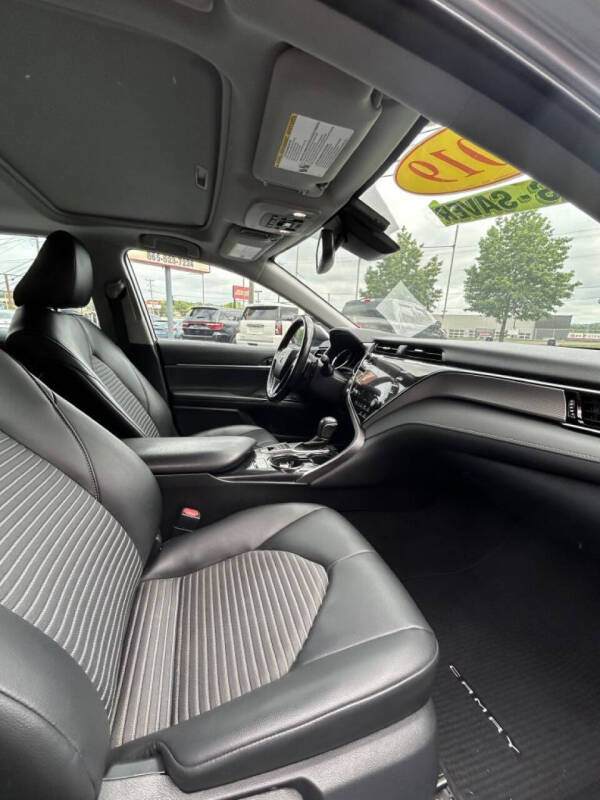 2019 Toyota Camry Hybrid