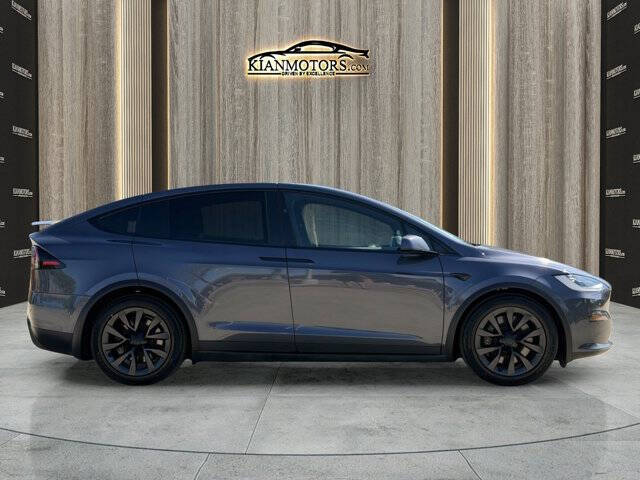 2022 Tesla Model X Plaid