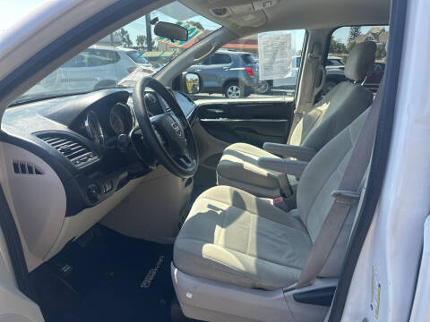 2012 Dodge Grand Caravan American Value Package