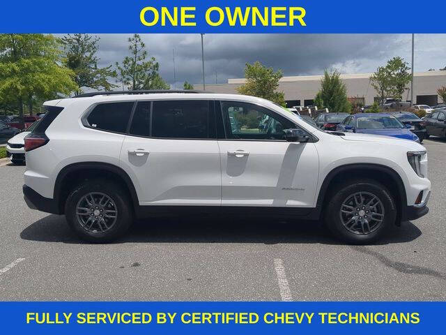 2025 GMC Acadia Elevation