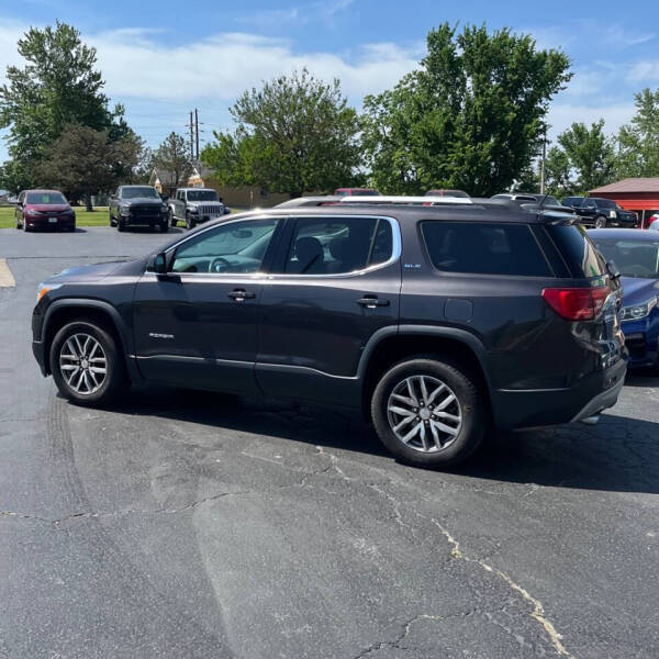 2017 GMC Acadia SLE-2