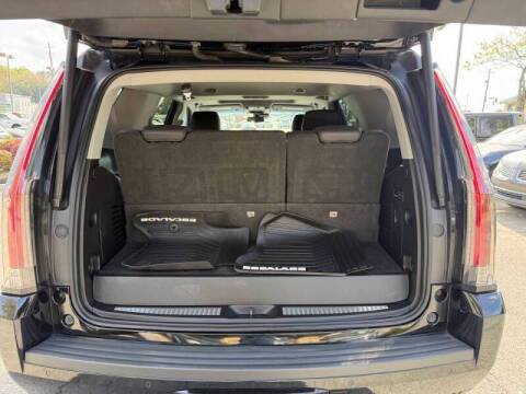 2017 Cadillac Escalade Luxury