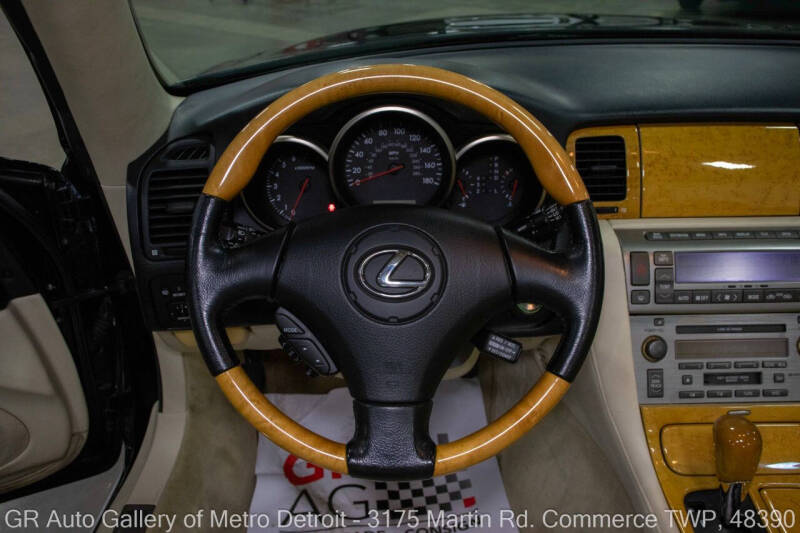 2004 Lexus SC 430
