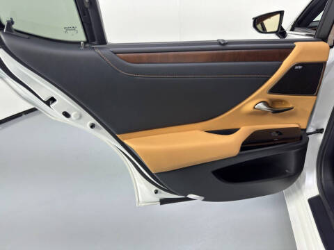 2024 Lexus ES 350 Ultra Luxury