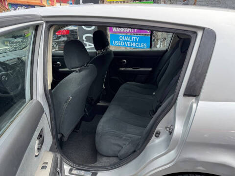 2010 Nissan Versa 1.8 S