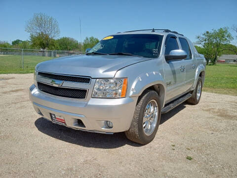 2013 Chevrolet Avalanche for sale at LA PULGA DE AUTOS in Dallas TX