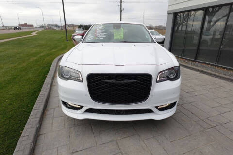2023 Chrysler 300 Touring L