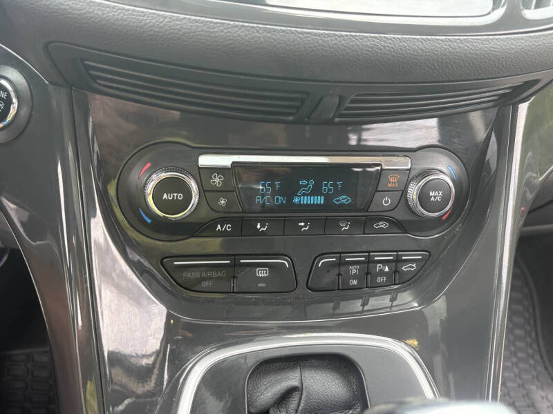 2014 Ford Escape Titanium - Photo 27