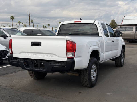 2017 Toyota Tacoma SR