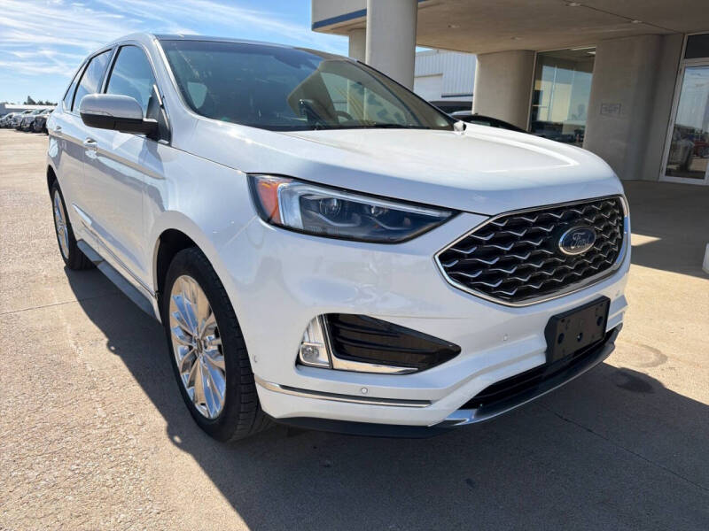 2020 Ford Edge Titanium