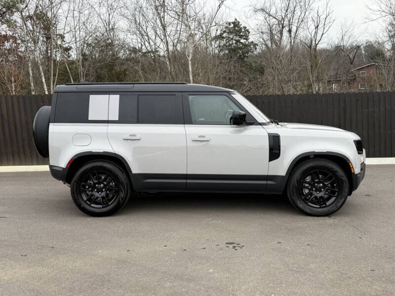 2026 Land Rover Defender 110 P300 S