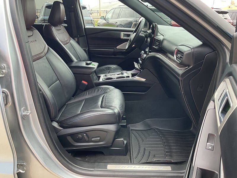 2023 Ford Explorer Platinum