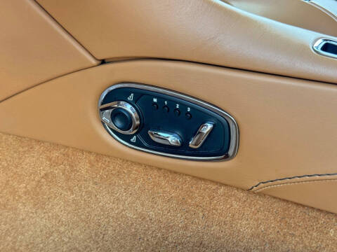 2022 Aston Martin DB11 V8