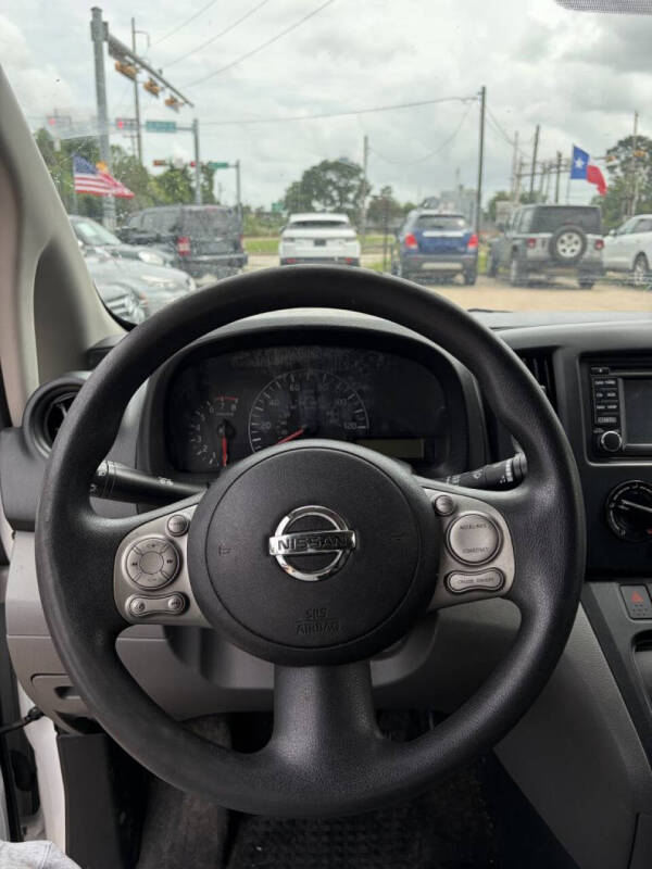 2017 Nissan NV200