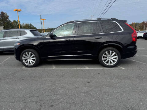 2016 Volvo XC90 T6 Momentum