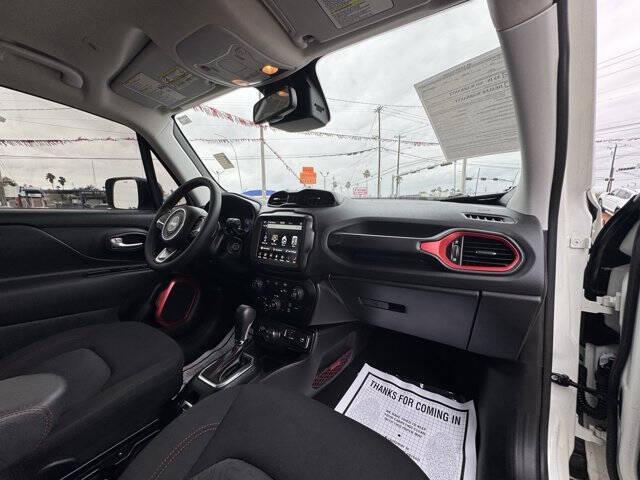 2023 Jeep Renegade Trailhawk