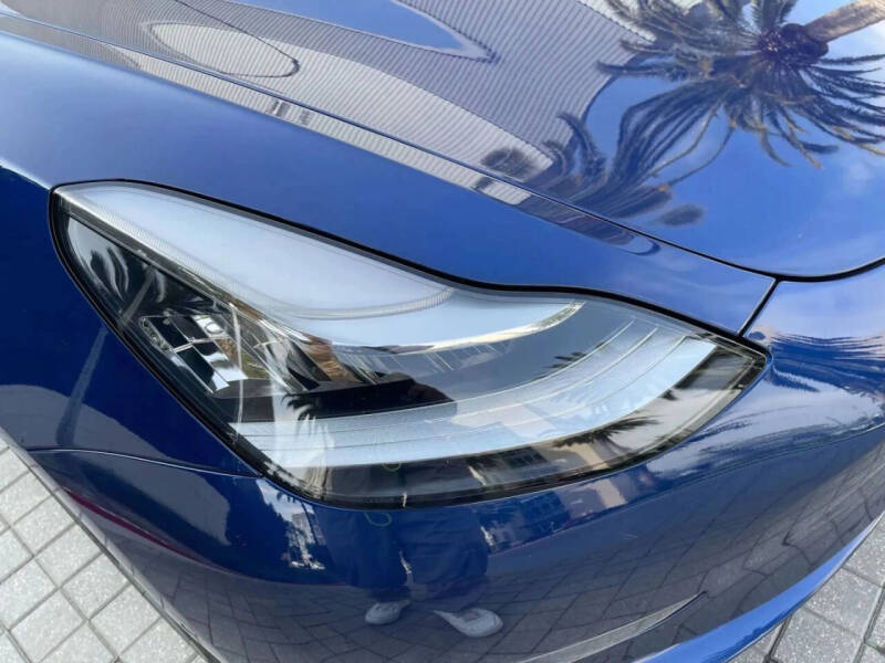 2019 Tesla Model 3 Mid Range