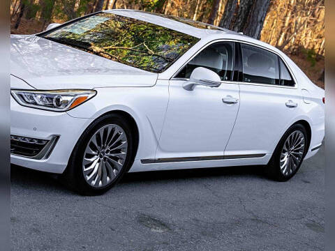 2017 Genesis G90