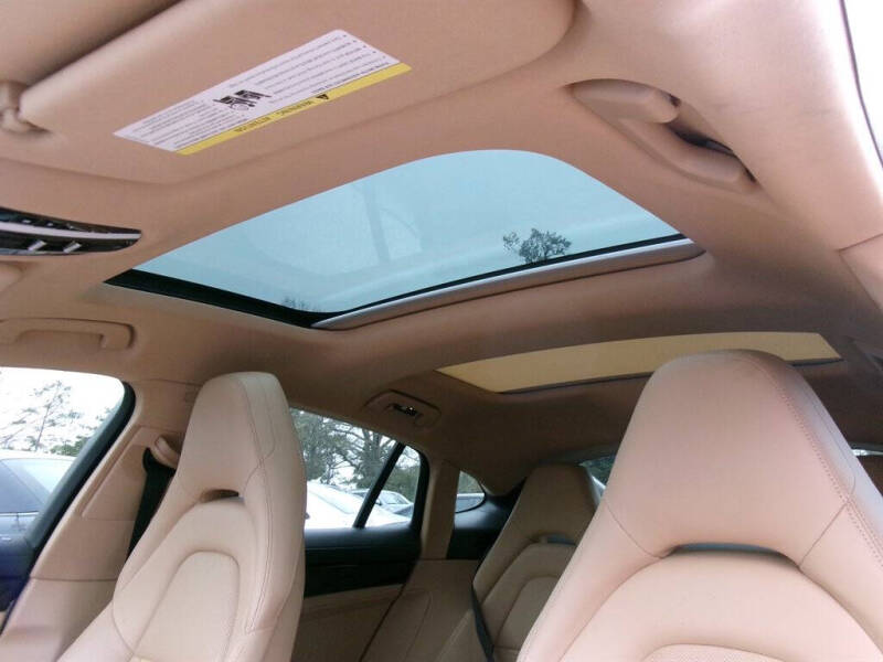 2018 Porsche Panamera 4