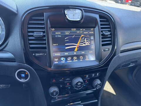 2012 Chrysler 300 MOPAR 12