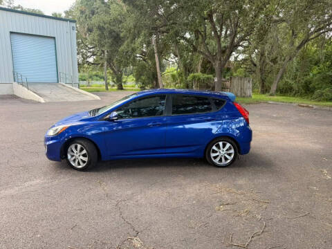 2013 Hyundai Accent SE