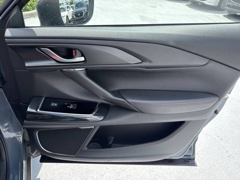 2023 Mazda CX-9 Carbon Edition