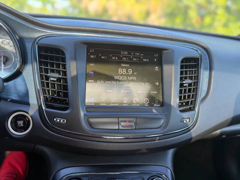 2015 Chrysler 200 S