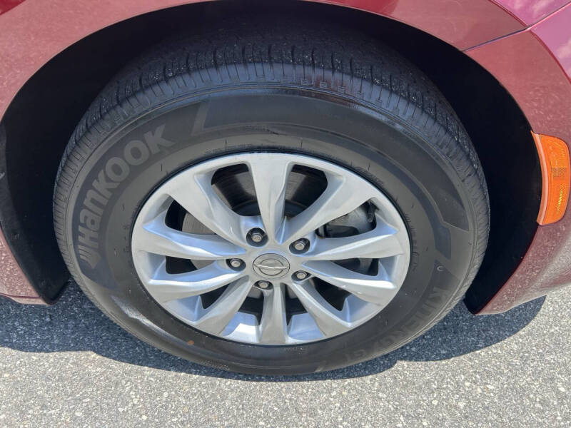 2017 Chrysler Pacifica Touring-L