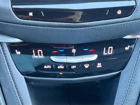 2025 Cadillac XT5 Luxury