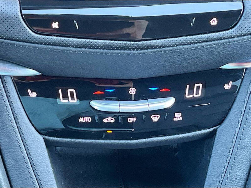 2025 Cadillac XT5 Luxury