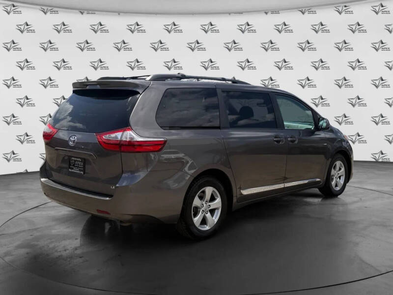 2017 Toyota Sienna