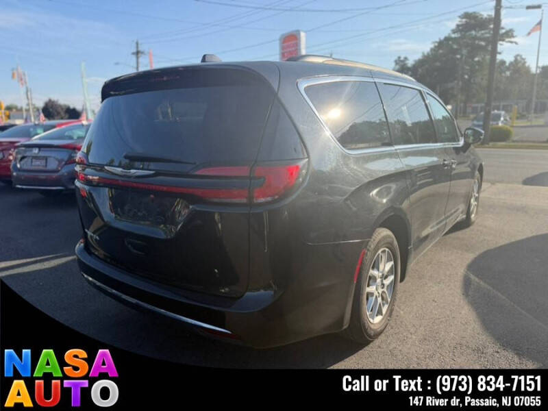2022 Chrysler Pacifica Touring L