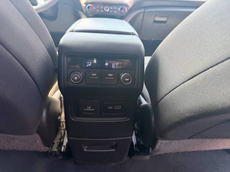 2022 GMC Acadia SLE