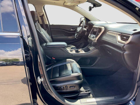 2022 GMC Acadia Denali