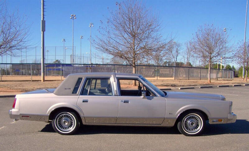 1988 Lincoln Town Car Signature