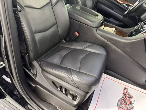 2018 Cadillac Escalade Luxury