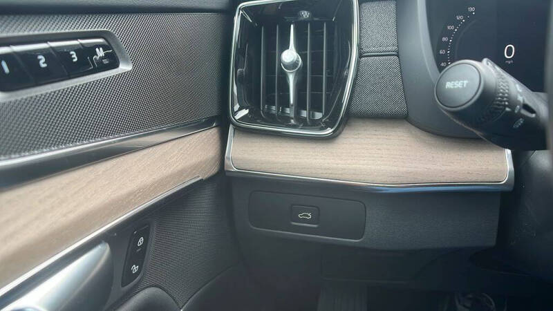 2026 Volvo XC90 B5 Core